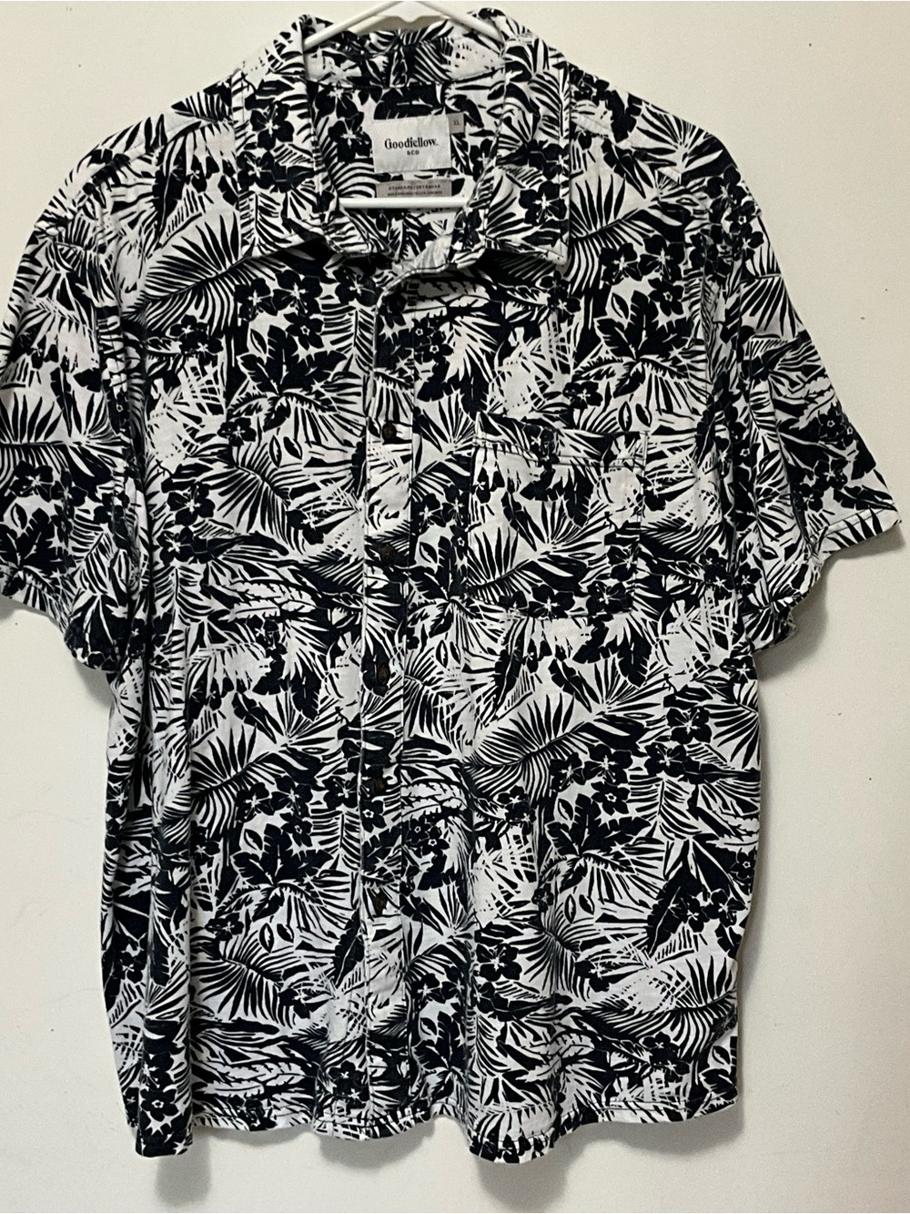 Goodfellow & Co Black and White Tropical Print Camp Shirt Size XL